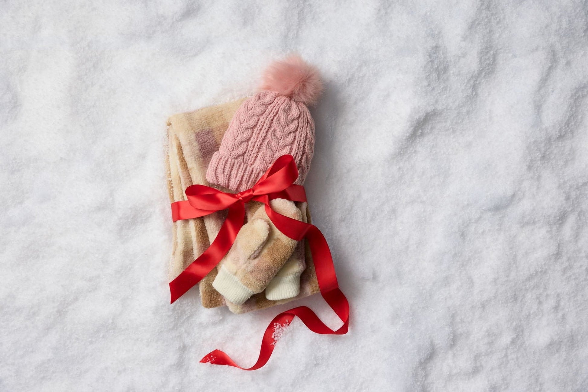 Time and Tru Women's Pom Cable Knit Winter Beanie, Oatmeal Heather