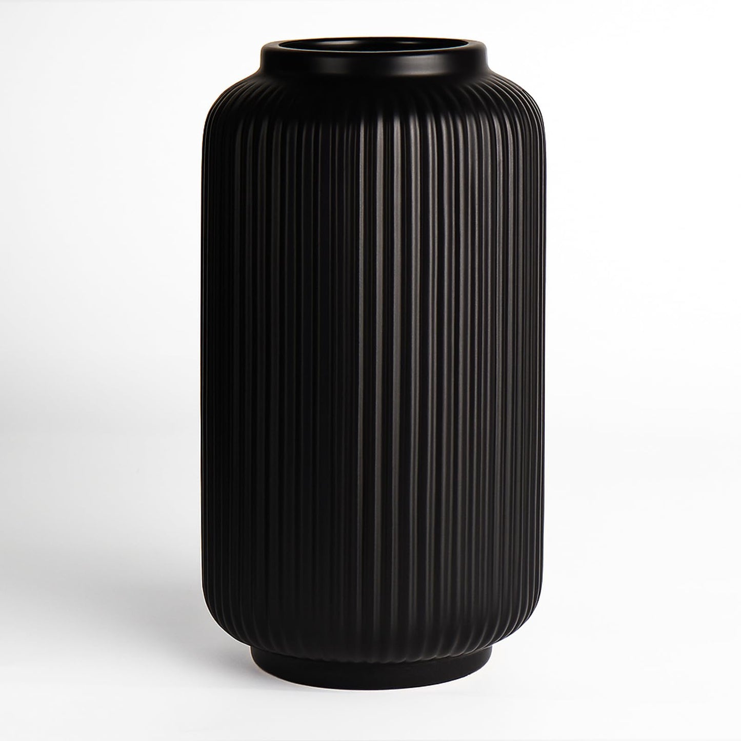 Black Ceramic Flower Vase, 8 Inch Ribbed Vase for Pampas Grass, Fresh or Dried Flowers, Decorative Centerpiece for Living Room, Kitchen, Bookshelf, Office Decor