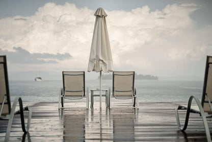 Scotchgard Outdoor Water Shield, Water Repellent Spray for Outdoor Summer and Spring Gear and Patio Furniture, Fabric Spray for Protection Against the Rainy Spring Weather, 13 oz