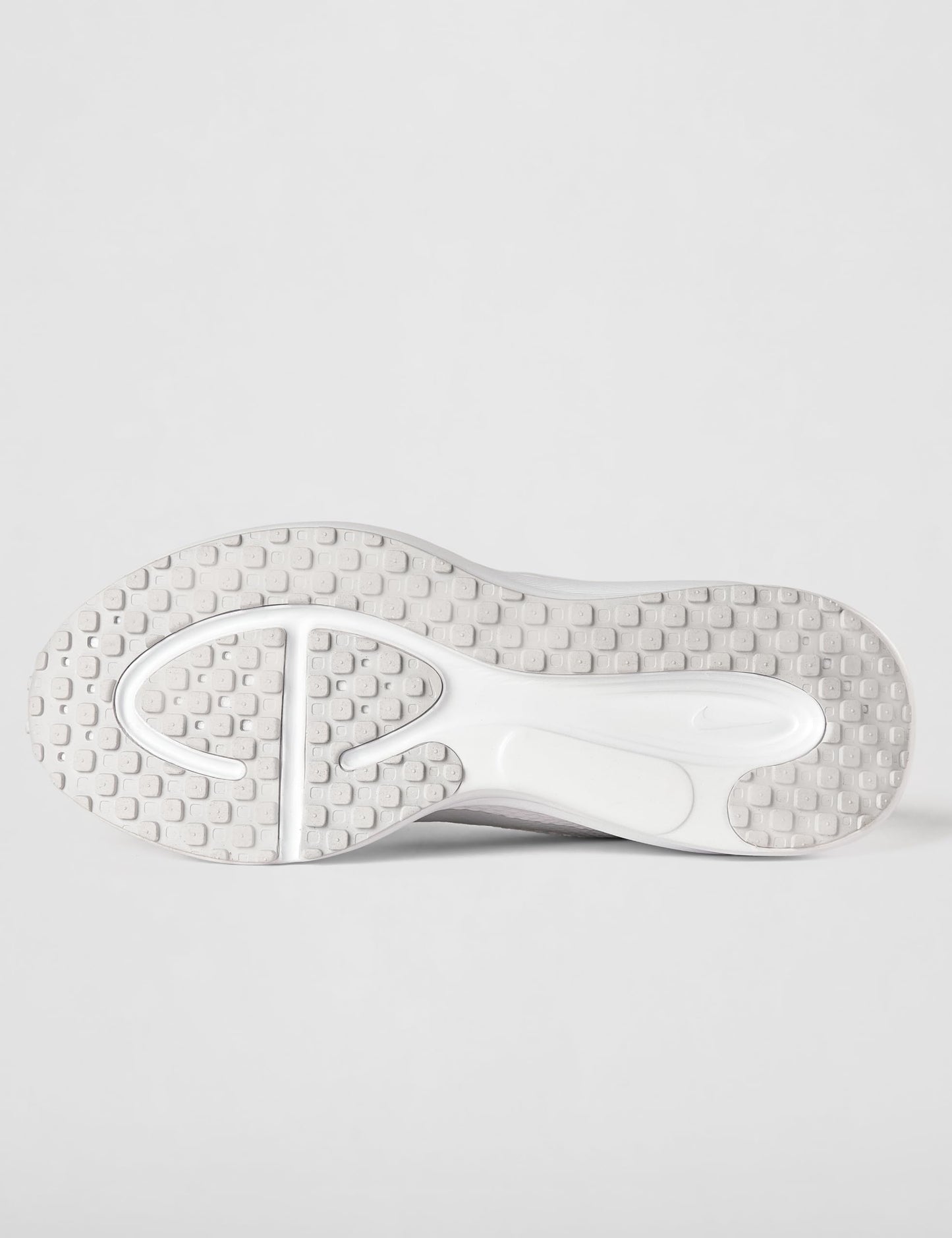 Nike Women's Revolution 8 Road Running Shoes, White/Pure Platinum, 8