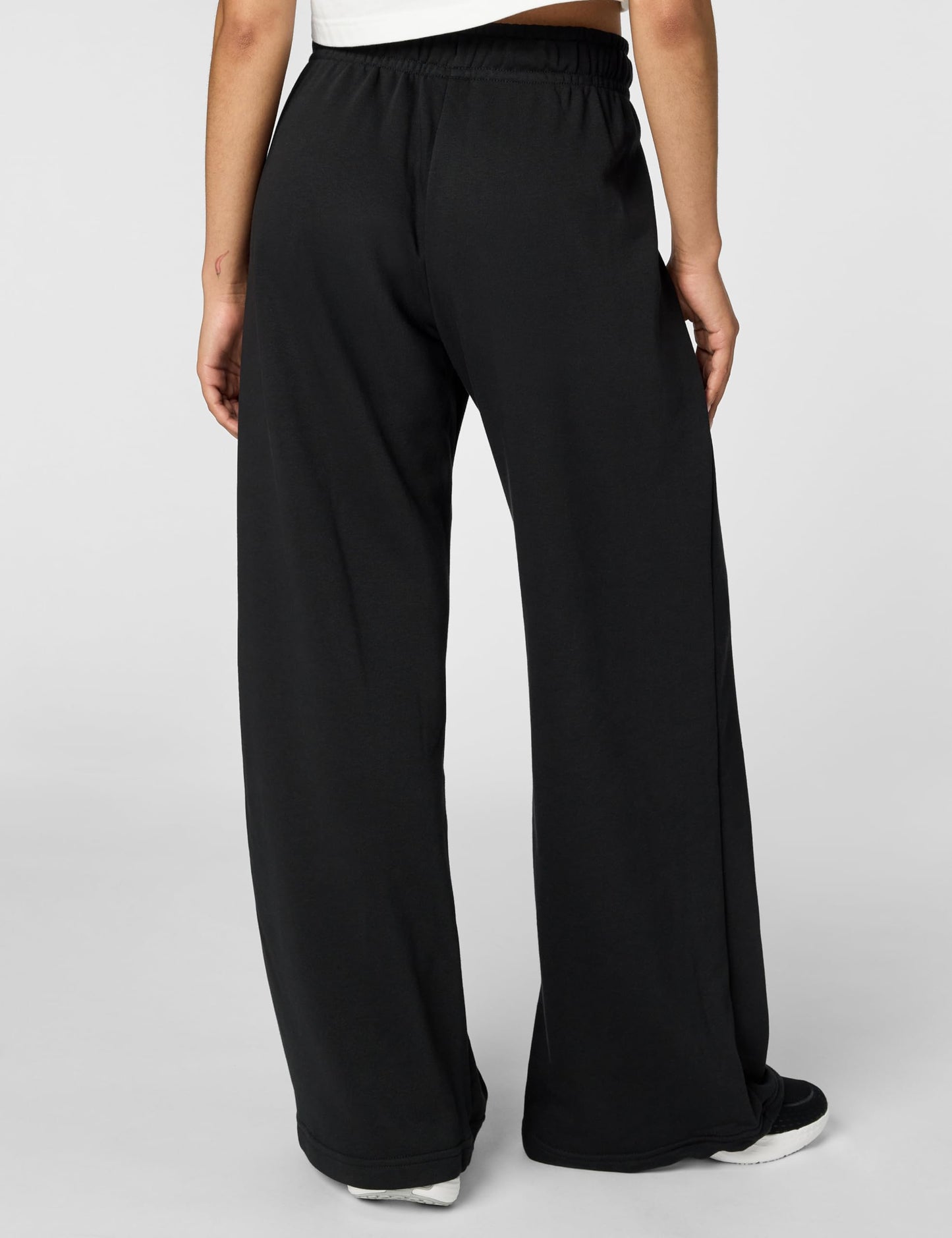 Nike Women's Sportswear Club Fleece Mid-Rise Wide-Leg Sweatpants, Black/White, Small