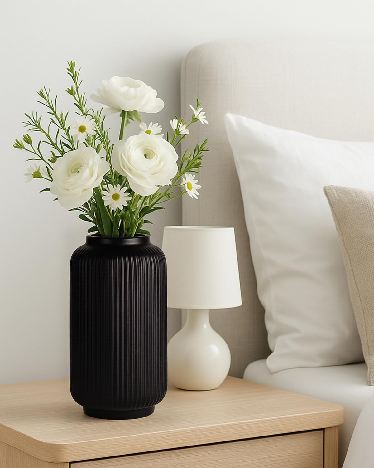 Black Ceramic Flower Vase, 8 Inch Ribbed Vase for Pampas Grass, Fresh or Dried Flowers, Decorative Centerpiece for Living Room, Kitchen, Bookshelf, Office Decor