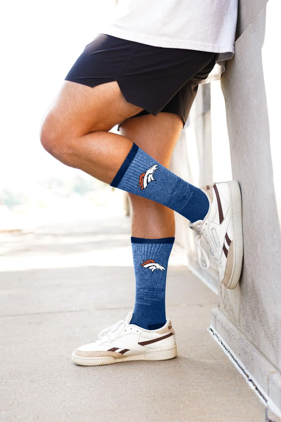 For Bare Feet NFL DENVER BRONCOS Team Tonal Crew Sock Team Colors Large