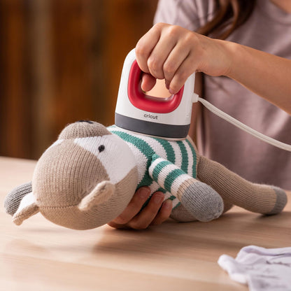 Cricut EasyPress Mini Heat Press for Pressing Small Objects Like Shoes, Stuffed Animals, Hats & More, 3 Heat Settings & Precision Tip, Ceramic-Coated Heat Plate, Compact & Lightweight, Raspberry