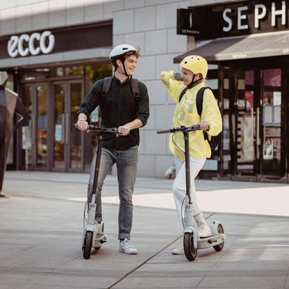 Segway Ninebot MAX G30LP Electric Kick Scooter, Up to 24.9 Miles Long-Range, 18.6 mph Top Speed, Lightweight and Foldable, UL-2272 Certified
