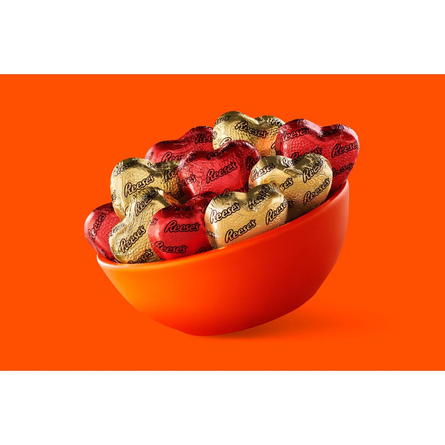 REESE'S Chocolate Peanut Butter Creme Hearts, Valentine's Candy Gift Box, 6.5 oz