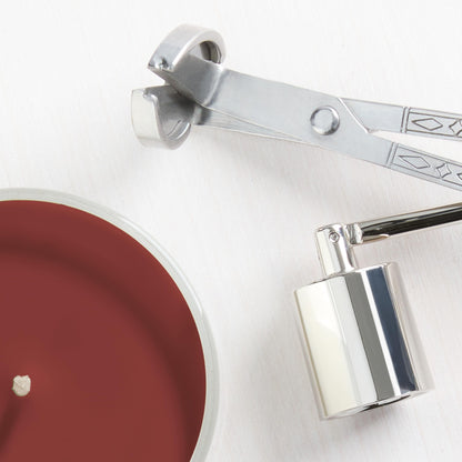 Yankee Candle Kitchen Spice, Holiday Scented Candle, 22oz Large Jar with up to 150 Hour Burn Time, Giftable