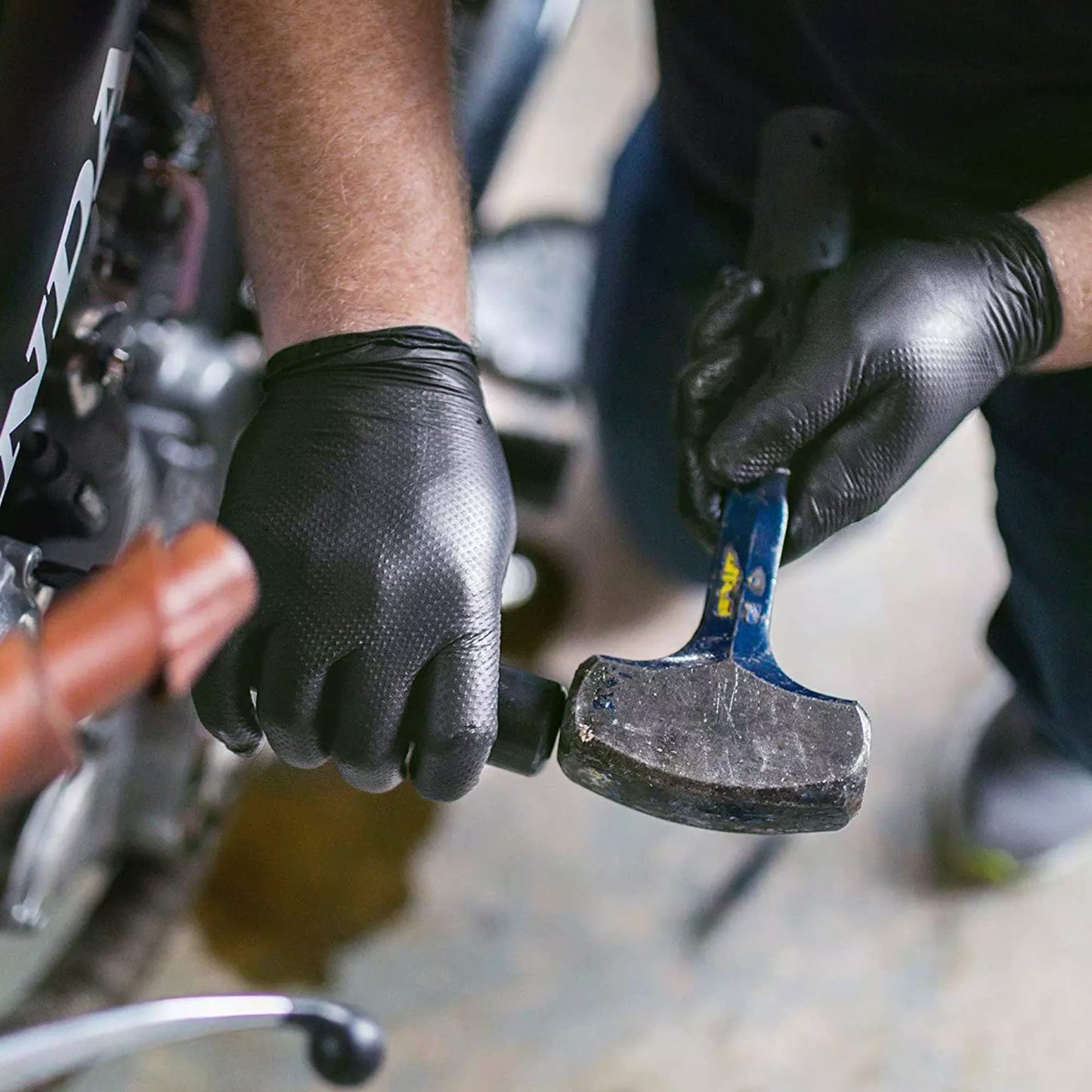 TitanFlex 8-mil Premium Nitrile Gloves, Black, Medium, Unisex, Protective Glove