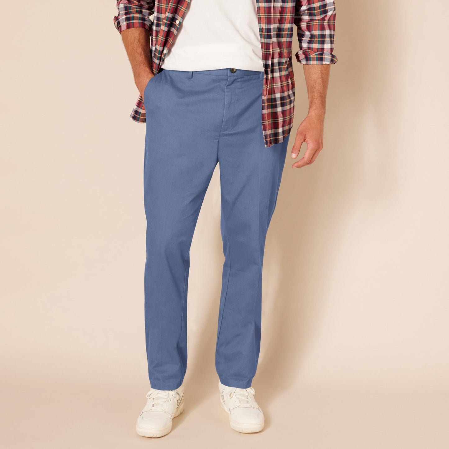 Amazon Essentials Men's Slim-Fit Wrinkle-Resistant Flat-Front Chino Pant, Indigo, 29W x 32L