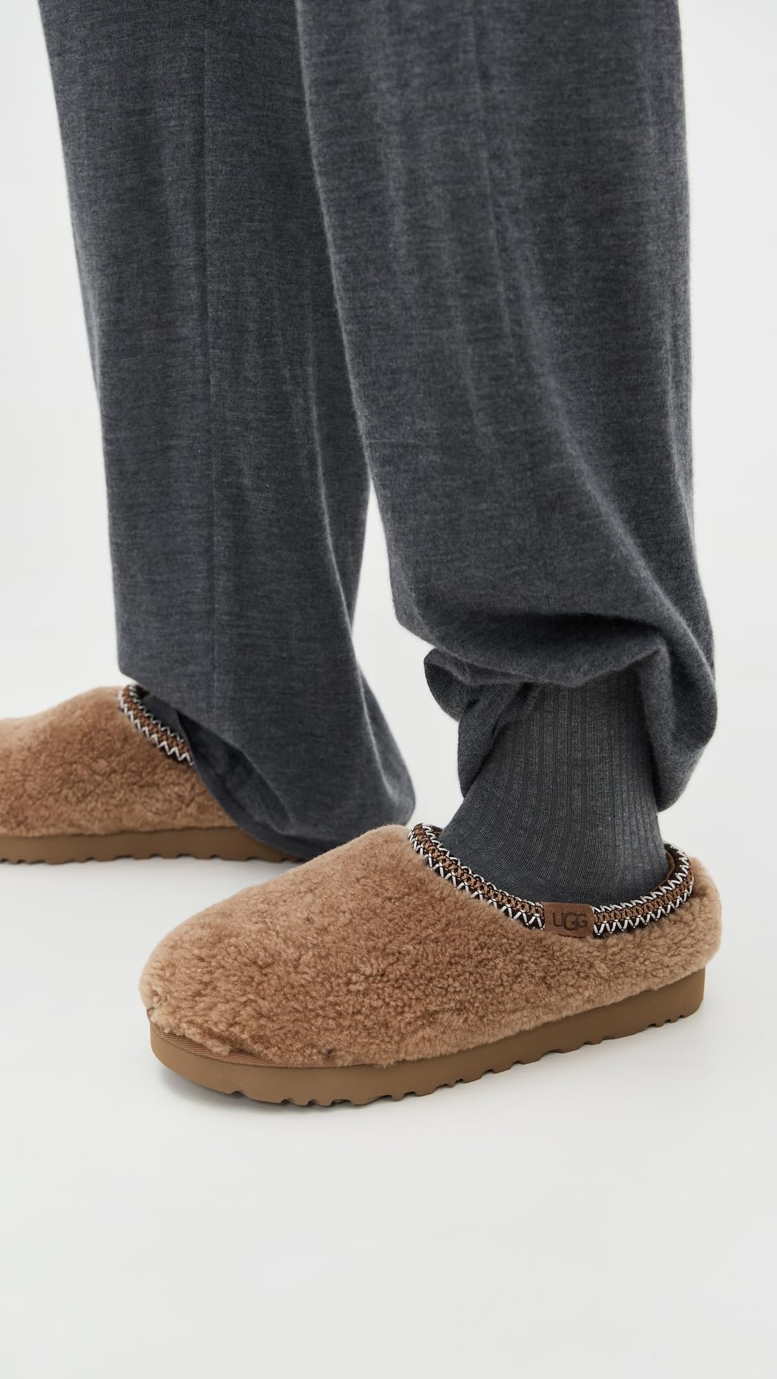 UGG Women's Tasman Maxi Curly Slipper, Chestnut, 10