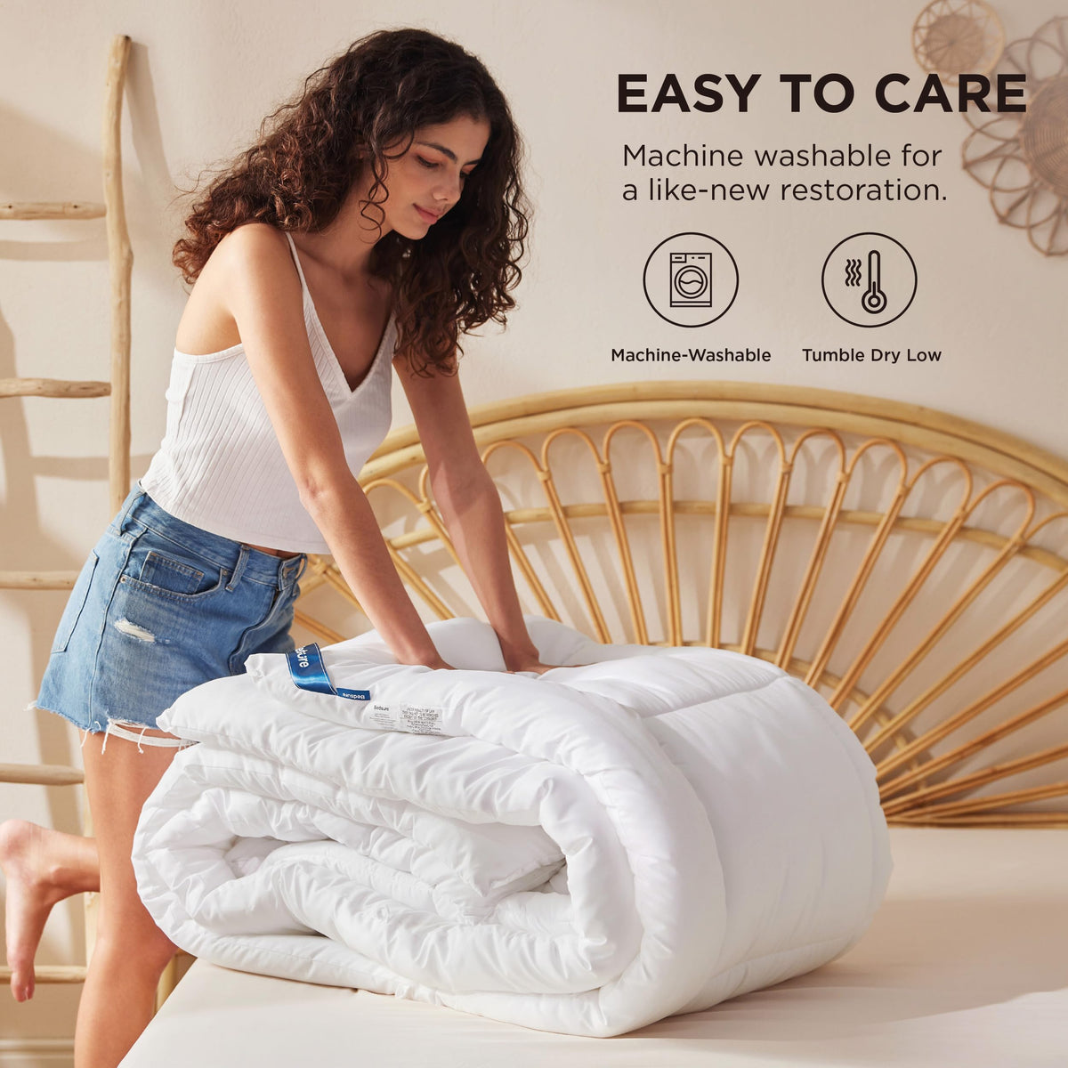 Bedsure Comforter Duvet Insert - Quilted Comforters Queen Size, All Season Duvet, GentleSoft™ Down Alternative Bedding, with 8 Tabs, Gifts for Women/Men, White, Queen 88 x 88 Inches