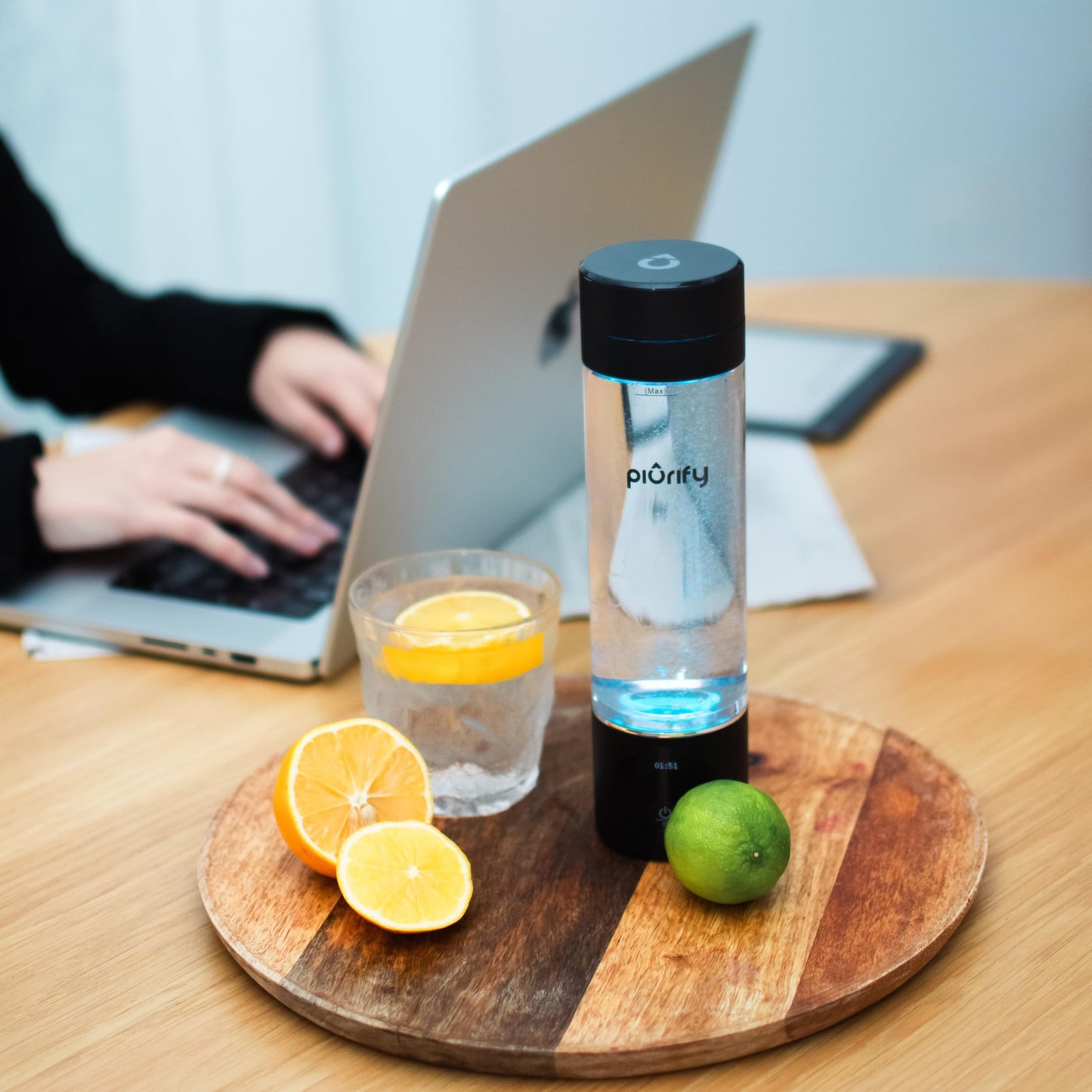 Hydrogen Water Bottle Generator - Up to 4100+ PPB Concentration - SPE/PEM Technology - Certified H2 Generator - Portable Athletic Performance & Hydration System - 6-Hour Hydrogen Retention (Black)