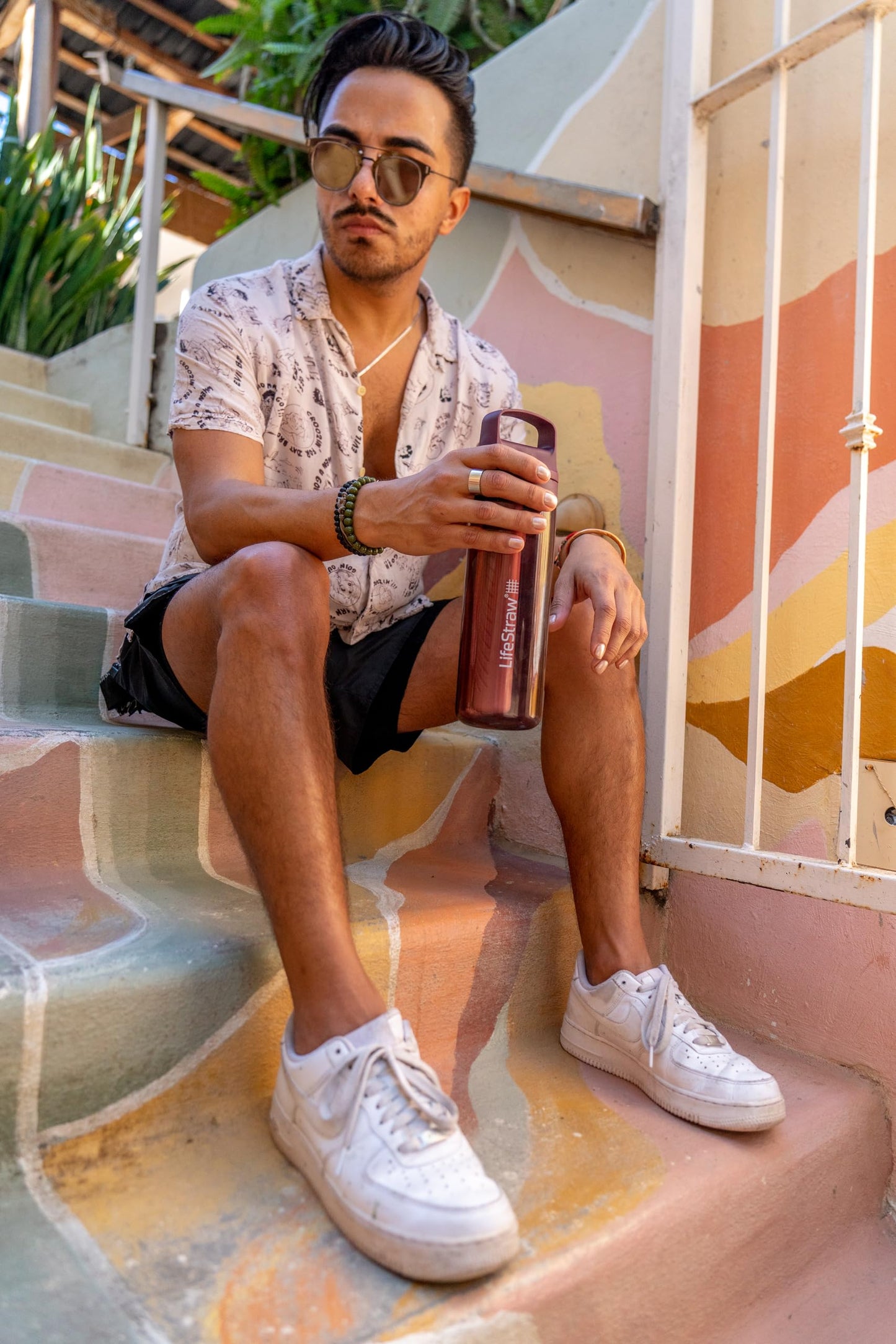 LifeStraw Go Series – BPA-Free Water Filter Bottle for Travel and Everyday use removes Bacteria, parasites and microplastics, Improves Taste, 1L Laguna Teal