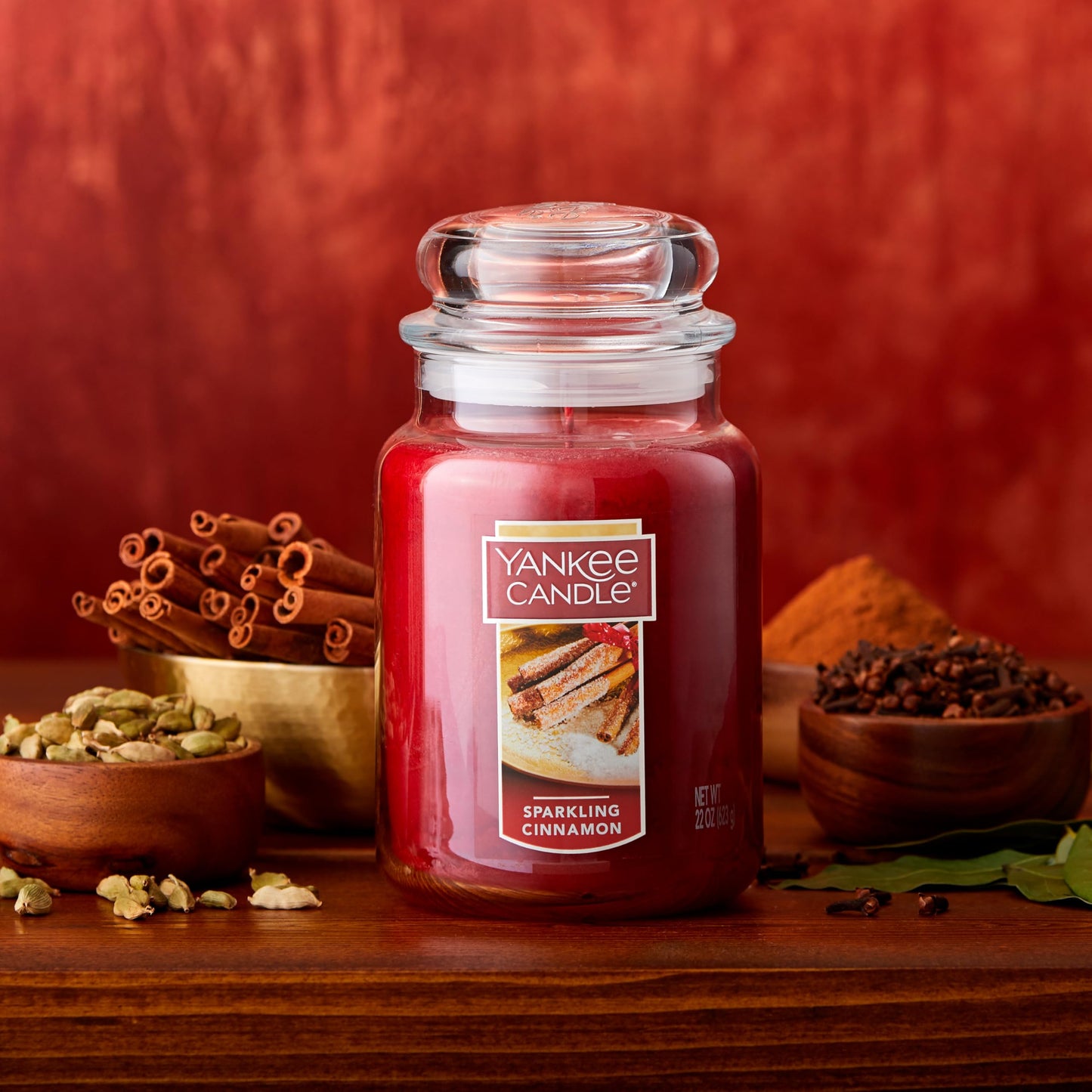 Yankee Candle Sparkling Cinnamon Scented, Classic 22oz Large Jar Single Wick Candle, Over 110 Hours of Burn Time | Holiday Gifts for All: Perfect for Fall and Winter Decor