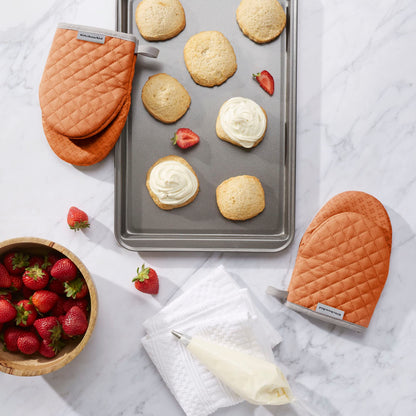 KitchenAid Asteroid Mini Oven Mitt Set, 5.5"x8", Honey Orange, 2 Piece