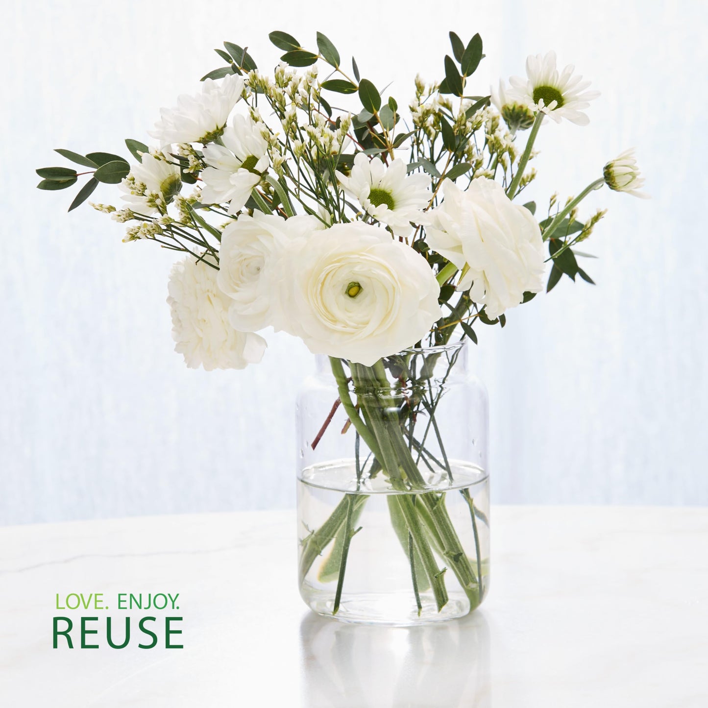 Yankee Candle Kitchen Spice, Holiday Scented Candle, 22oz Large Jar with up to 150 Hour Burn Time, Giftable