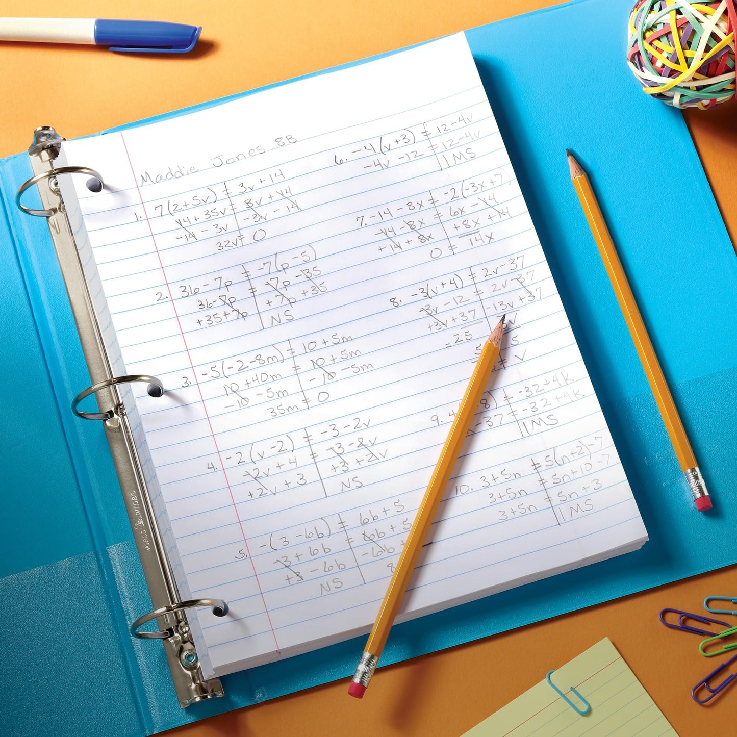 Oxford Loose Leaf Paper, 500 Sheets, College Rule Filler Notebook Paper, 8-1/2" x 11", 3-Hole Punched Fits 3-Ring Binders (62349)