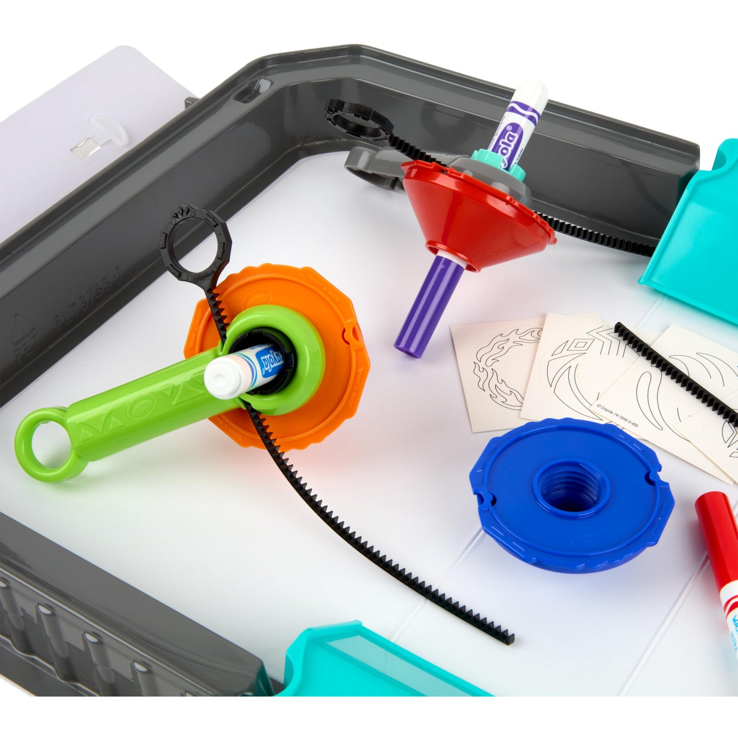 Crayola Colourwhirls Battle Arena Art Game, DIY Gyro Spin Art Toy, 4 Battling Spinning Top Toys, Birthday, Holiday for Kids, Ages 6+