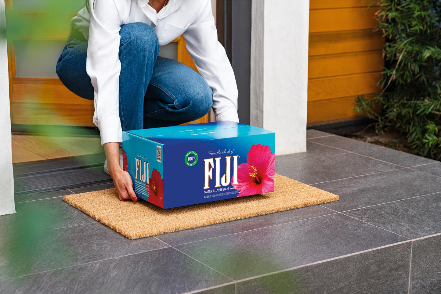 FIJI Natural Artesian Bottled Water 500mL / 16.9 Fl Ounce (Pack of 24) - 100% Natural Electrolytes