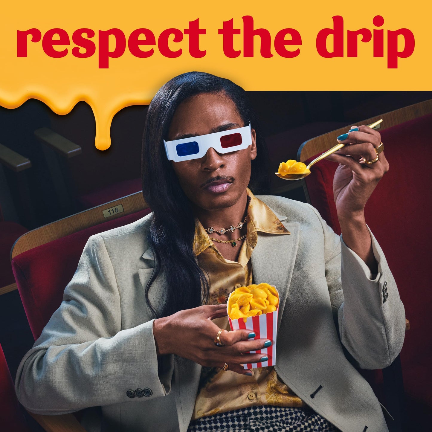 Velveeta Shells & Cheese Original Microwaveable Shell Pasta & Cheese Sauce, 8 ct Box, 2.39 oz Cups