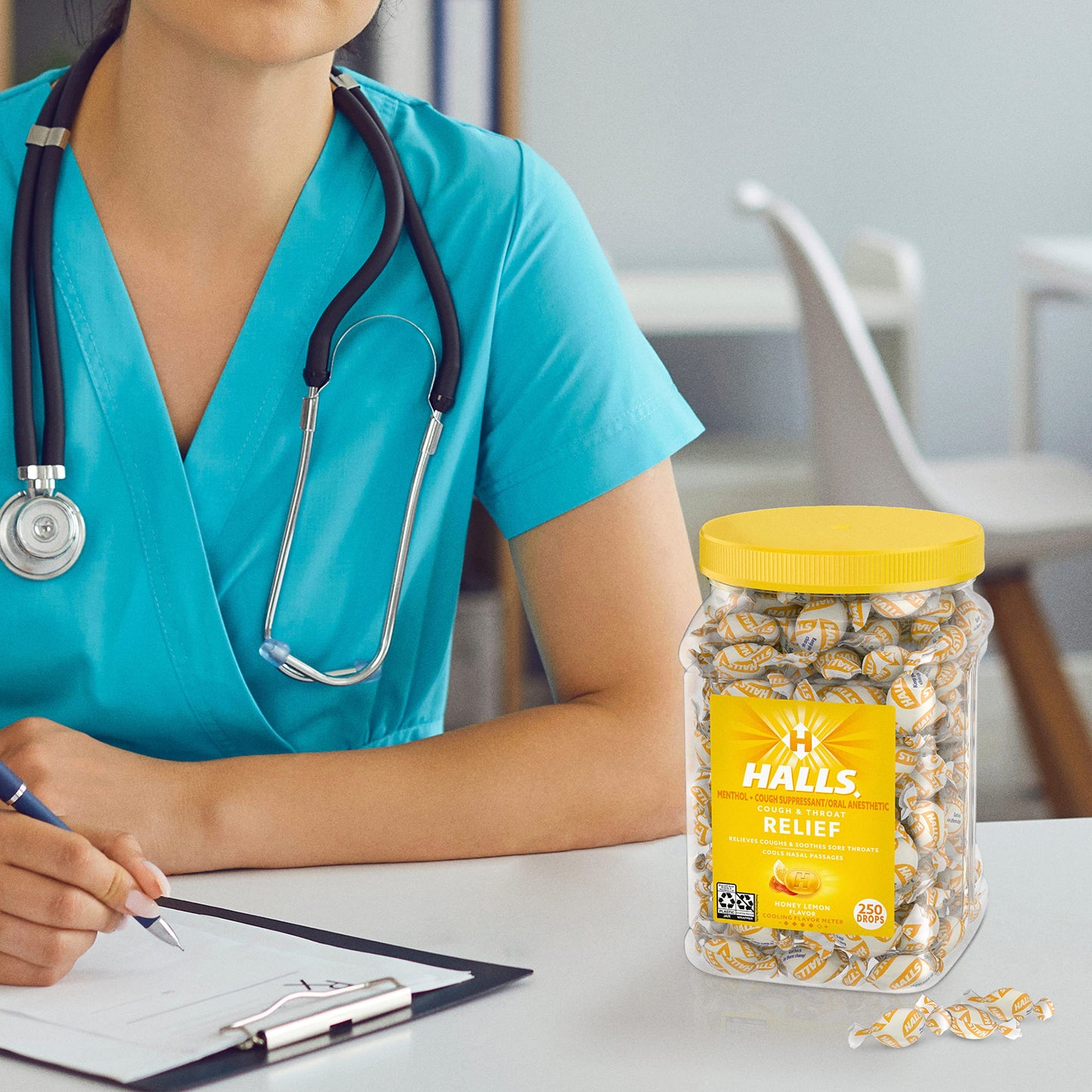 HALLS Relief Honey Lemon Cough Drops, Bulk Cough Drops, 250 Drops