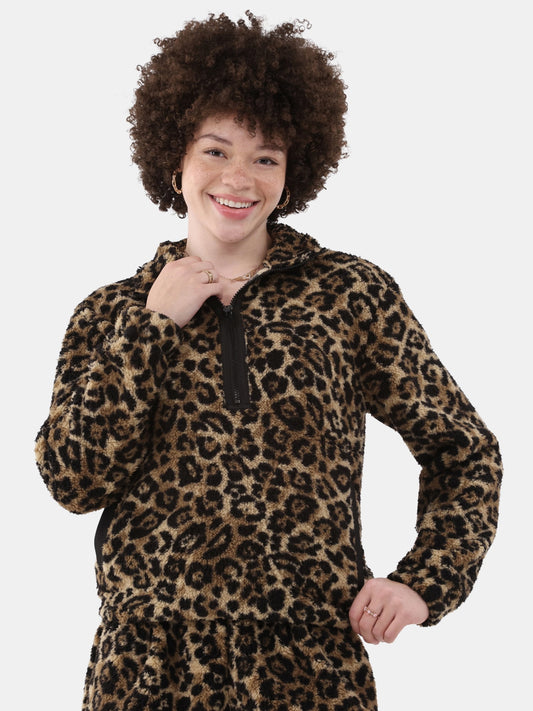 No Boundaries Half Zip Plush Pullover with Pockets, Women's and Women's Plus